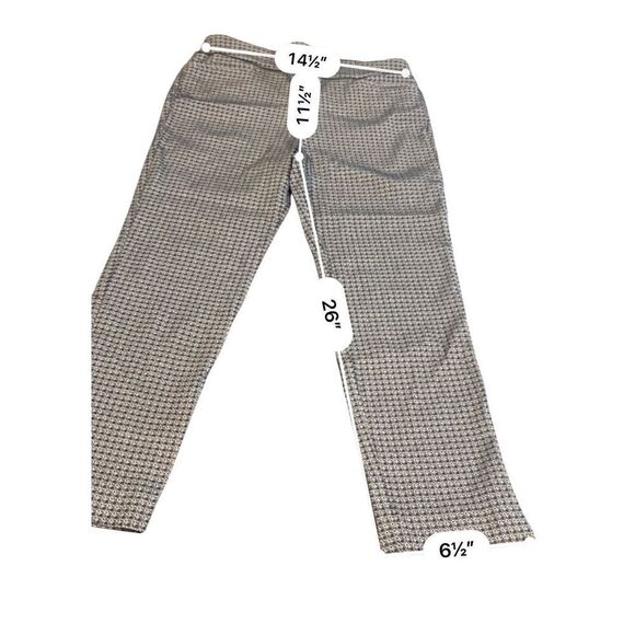 CHICO’S TUMMY CONTROL PANTS SIZE 1R - Picture 5 of 8